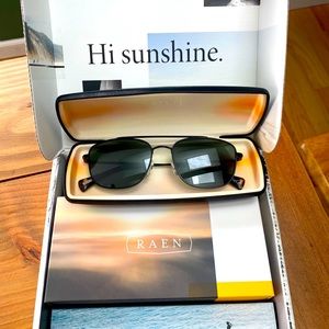 NEW Raen Barolo 56mm Aviators Black Polarized